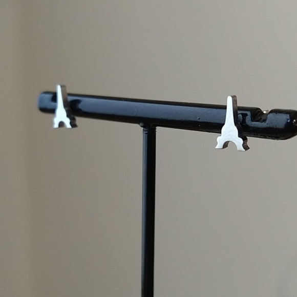 White Rhodium Eiffel tower Earrings NWT - Picture 4 of 4